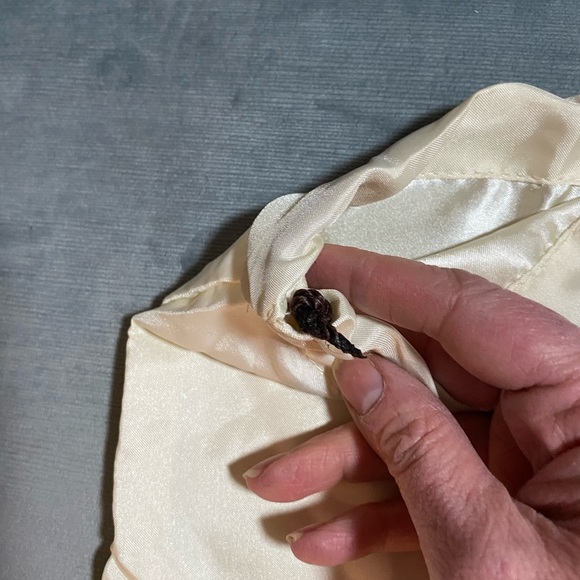 EUC Michael Kors silky dust bag 13 3/4 “X 15”, ivory brown emblem - Picture 6 of 9